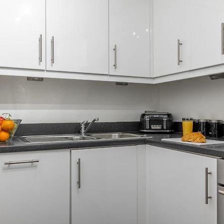 Modern 1 Bed In Central Mk, Free Parking, Smart Tv, Manhattan House By Valore Property Services Μίλτον Κέινς Εξωτερικό φωτογραφία