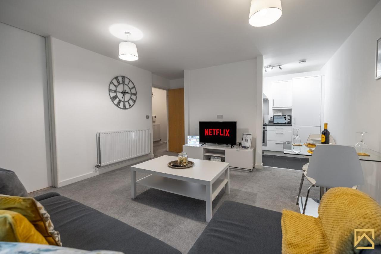 Modern 1 Bed In Central Mk, Free Parking, Smart Tv, Manhattan House By Valore Property Services Μίλτον Κέινς Εξωτερικό φωτογραφία