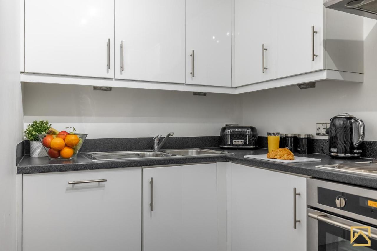 Modern 1 Bed In Central Mk, Free Parking, Smart Tv, Manhattan House By Valore Property Services Μίλτον Κέινς Εξωτερικό φωτογραφία